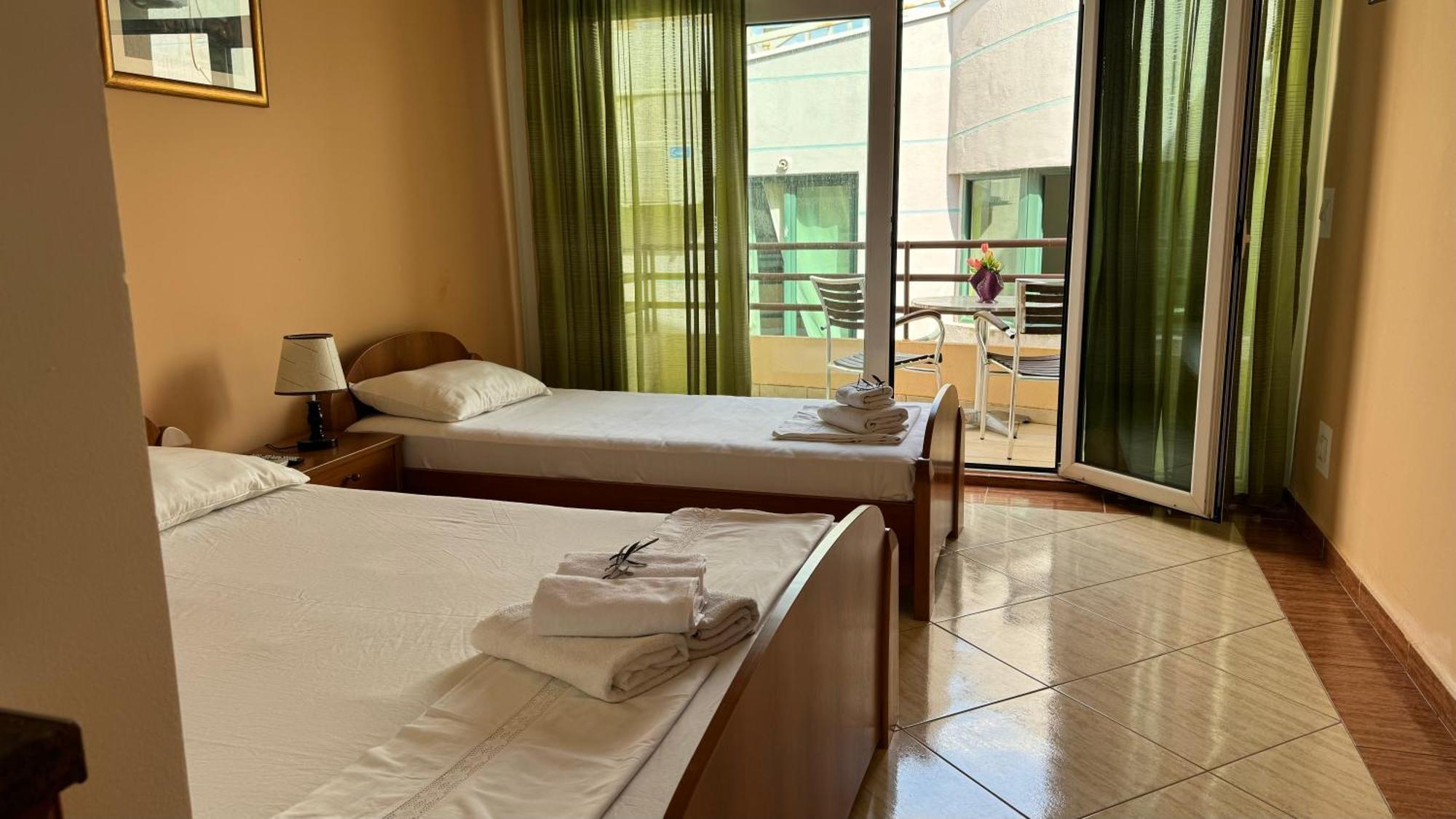 Sea La Vie Apartments 乌尔齐尼 外观 照片